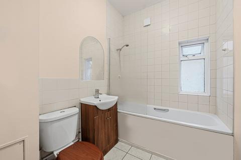 1 bedroom flat for sale, Camden Road, London