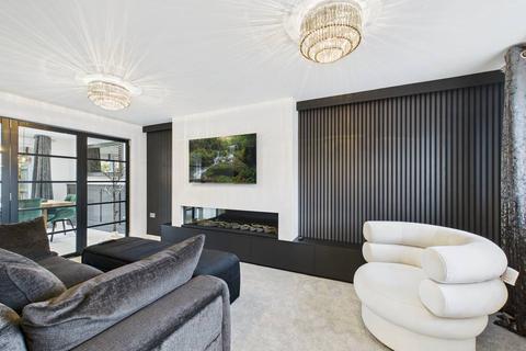 4 bedroom detached house for sale, Oxland Drive, Hull, HU8 9EX