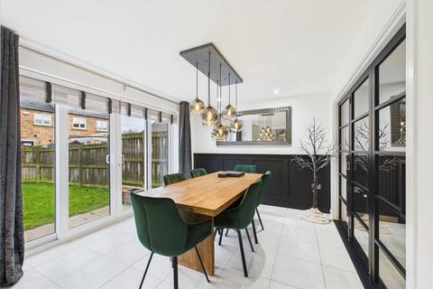 4 bedroom detached house for sale, Oxland Drive, Hull, HU8 9EX