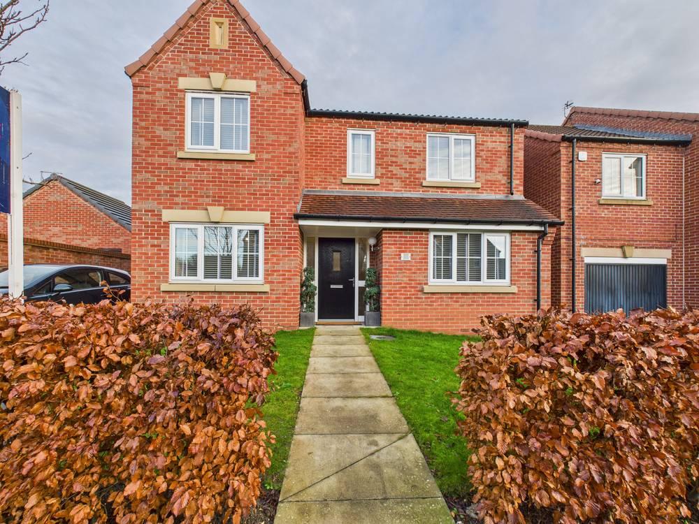 4 Bedroom House - detached for Sale