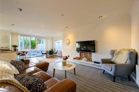 4 bedroom detached house for sale, St. Johns Avenue, Kidderminster, Worcestershire, DY11