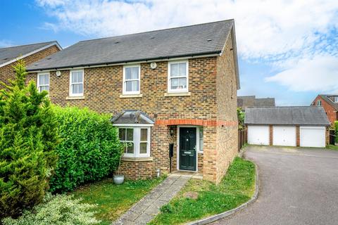 undefined, Farm End, Adeyfield, Hemel Hempstead, Hertfordshire, HP2 5WS