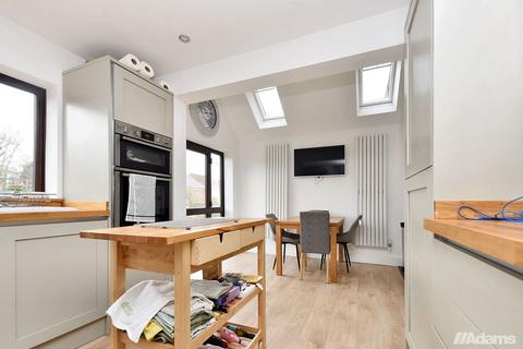 4 bedroom semi-detached house for sale, Middlehurst Road, Grappenhall, WA4