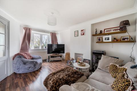 3 bedroom end of terrace house for sale, Kestrel Close, Thatcham RG19