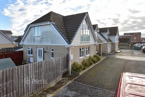 2 bedroom terraced house for sale, Avenue Road, Sandown, Isle of Wight
