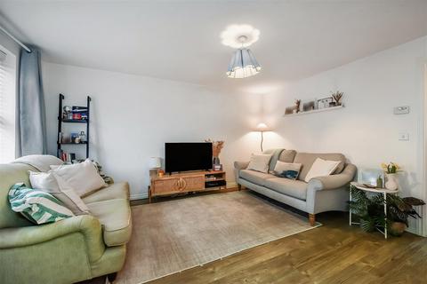 3 bedroom semi-detached house for sale, Alder Road, Andover