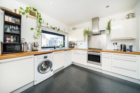 2 bedroom flat to rent, Rich Street, Limehouse, London, E14