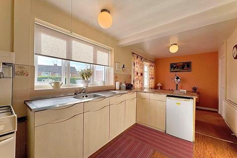 3 bedroom semi-detached house for sale, 124 Shaw Road, Wolverhampton, WV14 9PU
