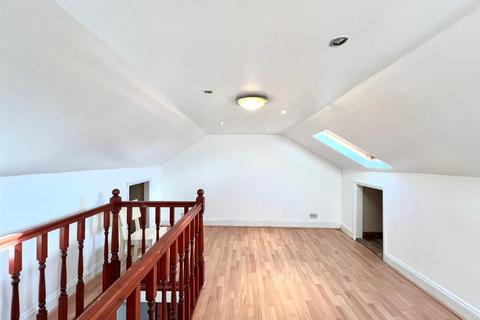 3 bedroom house to rent, Higham Hill Road, London E17