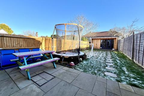3 bedroom terraced house for sale, Church Rise, Chessington, Surrey. KT9 2HA