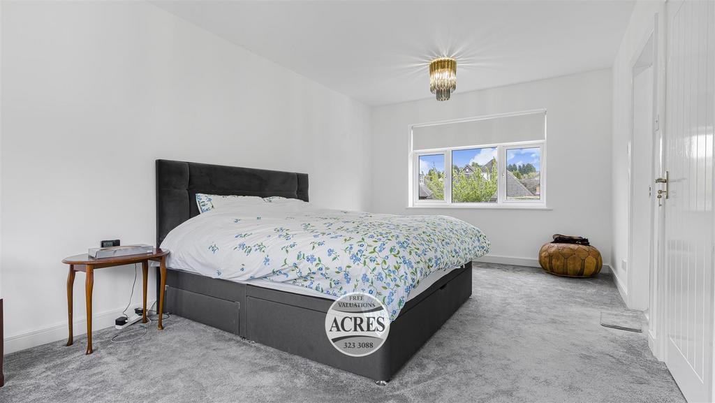 15 Bed 1.jpg