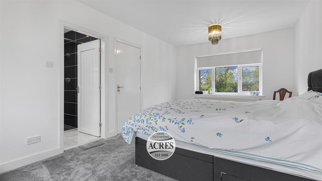 16 Bed 1.jpg