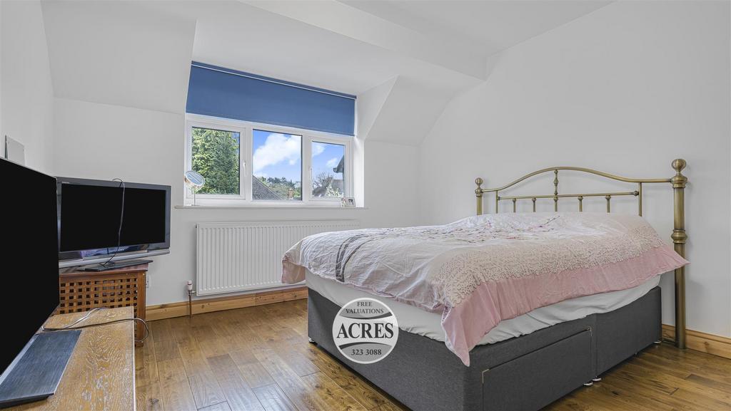 20 Bed 3.jpg