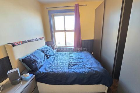 3 bedroom terraced house for sale, Lees Hall Road, Dewsbury