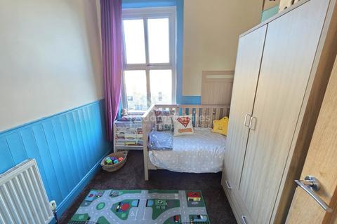 3 bedroom terraced house for sale, Lees Hall Road, Dewsbury
