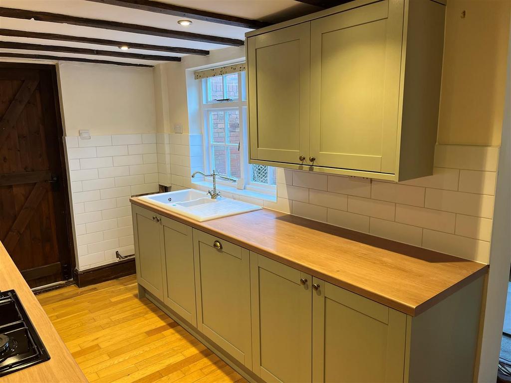 KITCHEN NEW 5.jpg
