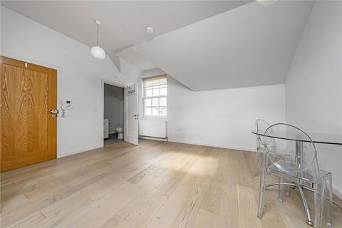 Studio to rent, Victor Road, Teddington