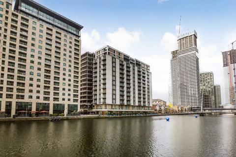 1 bedroom flat to rent, South Quay Square, London E14