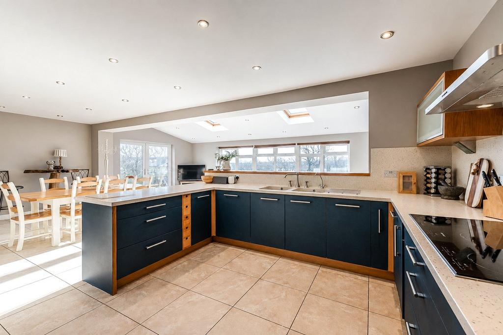 House in Leeds - View 2
