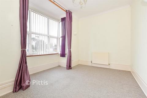 2 bedroom flat for sale, Beachfield Road, Sandown, Isle of Wight