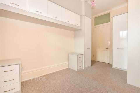 2 bedroom flat for sale, Beachfield Road, Sandown, Isle of Wight