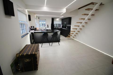 3 bedroom semi-detached house for sale, New Road, Elstree, Borehamwood