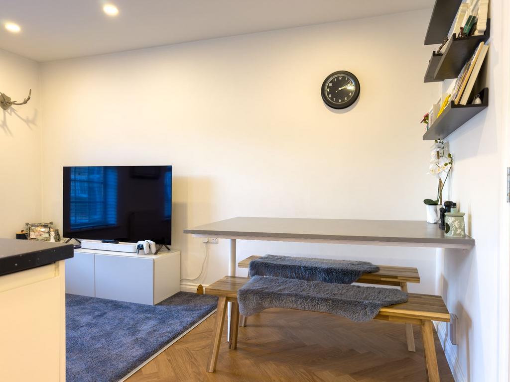 Living dining kitchen