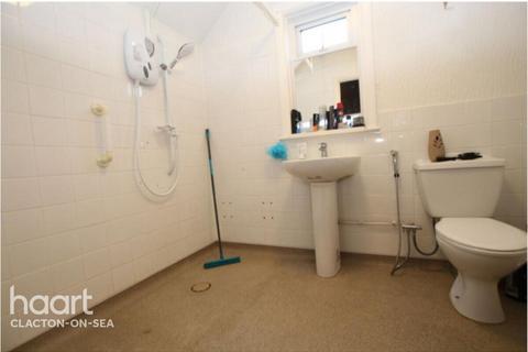 1 bedroom terraced house to rent, Kingwell Avenue, CLACTON-ON-SEA