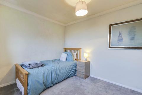 4 bedroom end of terrace house for sale, Queensway, Yeadon, Leeds, West Yorkshire, LS19