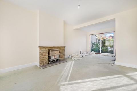 3 bedroom semi-detached house for sale, Earlshall Road, London