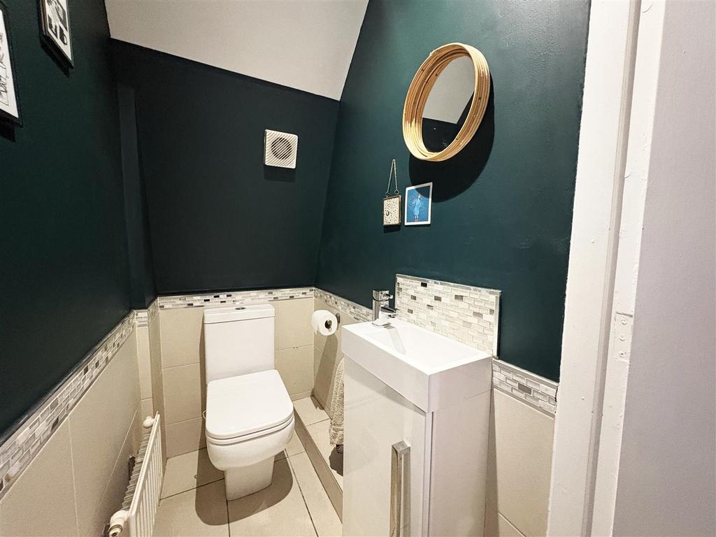 Downstairs WC.jpg