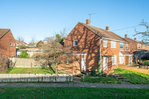 3 bedroom semi-detached house for sale, Great Elms Road, Hemel Hempstead, Hertfordshire, HP3 9TY