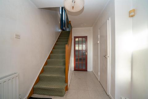 3 bedroom semi-detached house for sale, Great Elms Road, Hemel Hempstead, Hertfordshire, HP3 9TY