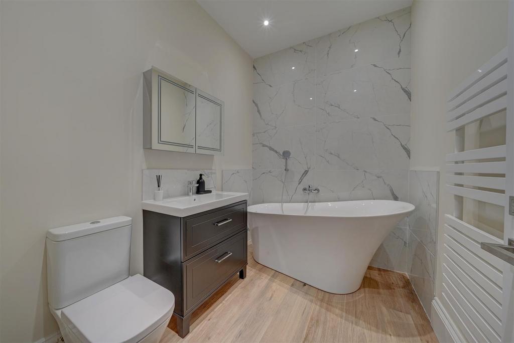 41a Worcester Rd (13