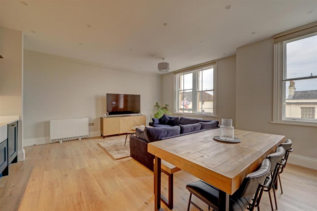 41a Worcester Rd (8)