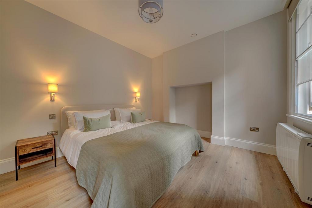 41a Worcester Rd (17