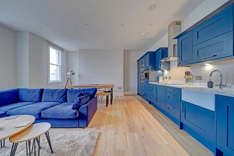 3 bedroom apartment to rent, Worcester Road, Malvern WR14