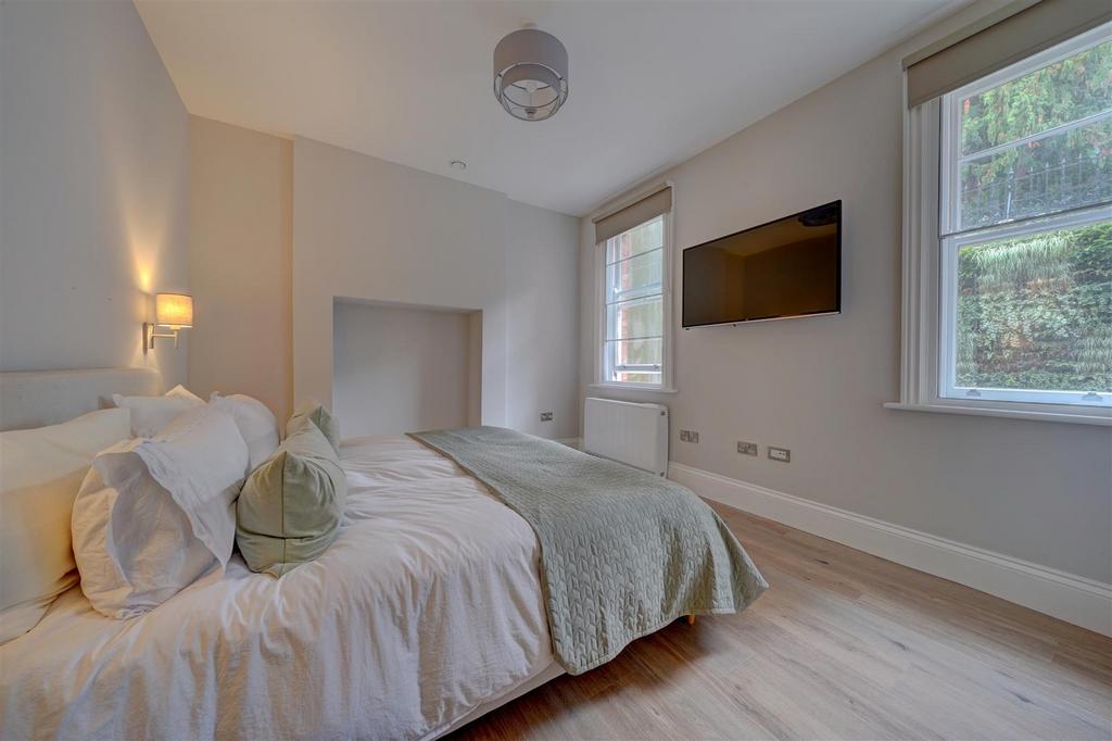 41a Worcester Rd (16