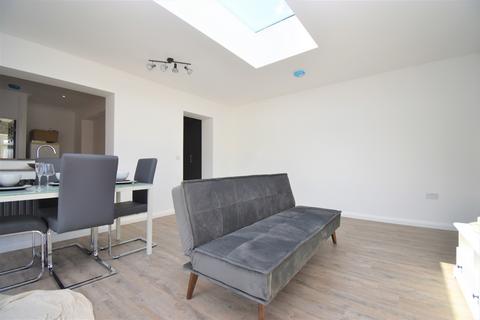 1 bedroom in a house share to rent, Barry Avenue Bexleyheath DA7