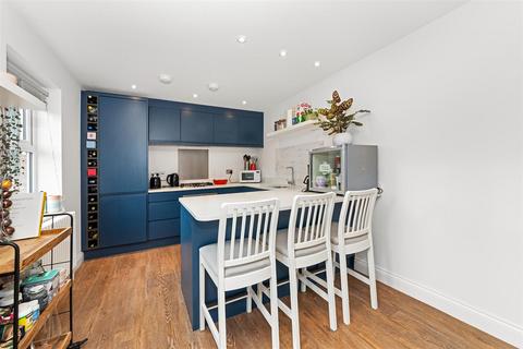 2 bedroom apartment for sale, Edgehill Road, Purley CR8