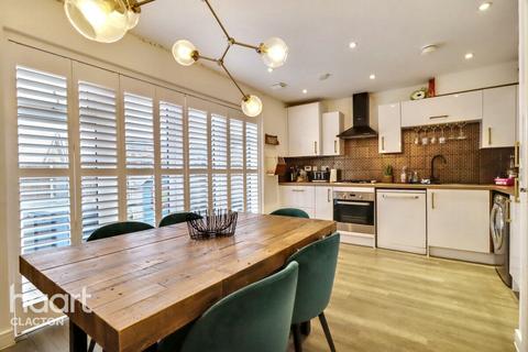 3 bedroom detached house for sale, Ellis Road, Clacton-on-Sea