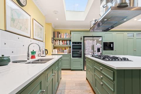 5 bedroom end of terrace house for sale, Fernlea Road, SW12