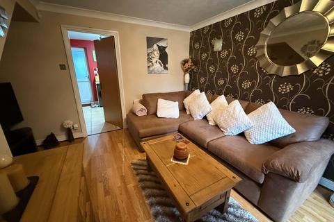 2 bedroom semi-detached house for sale, Oransay Close, Northampton NN3