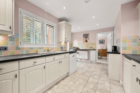4 bedroom detached house for sale, Weaver Moss, Berkshire GU47