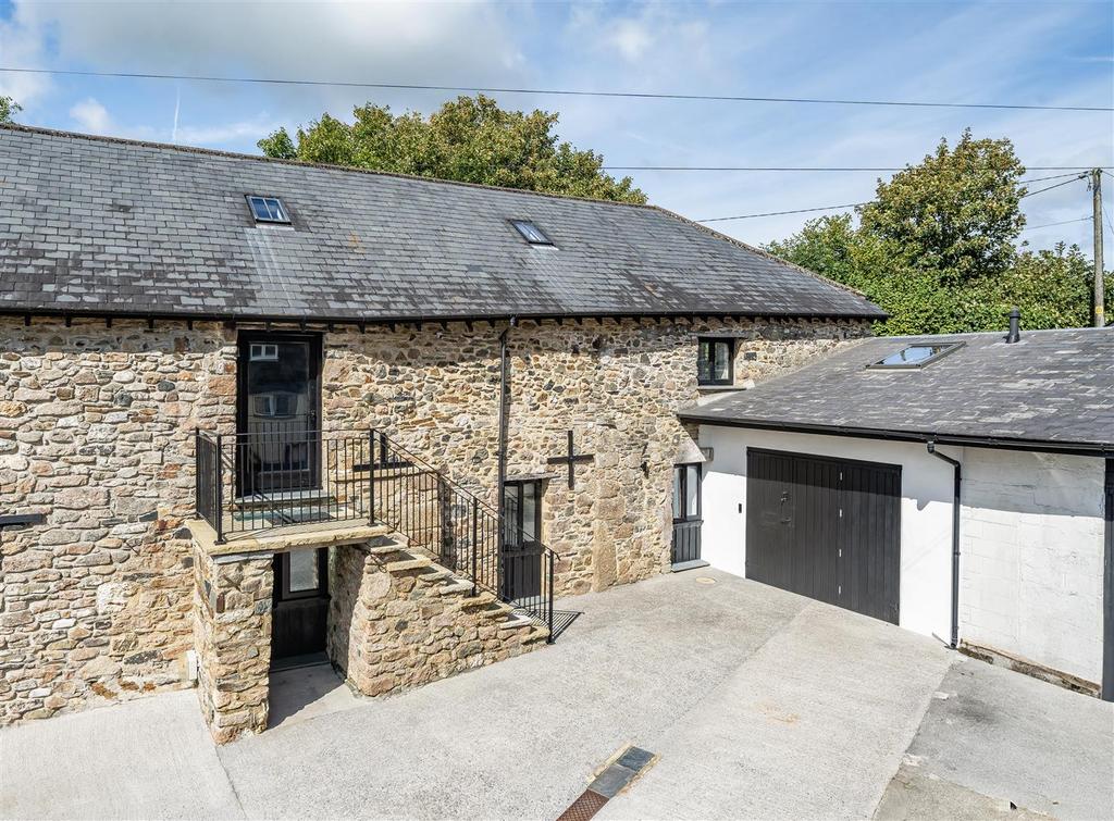 East Barn E1.jpg