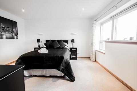 3 bedroom flat to rent, Polmuir Road, Garthdee, Aberdeen, AB11