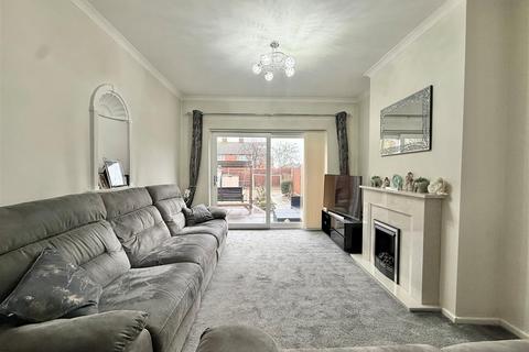 3 bedroom semi-detached house for sale, Hillbrow Crescent, Halesowen