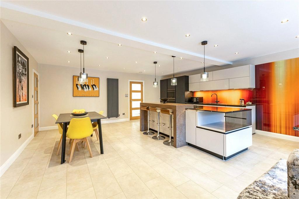 Kitchen/Dining