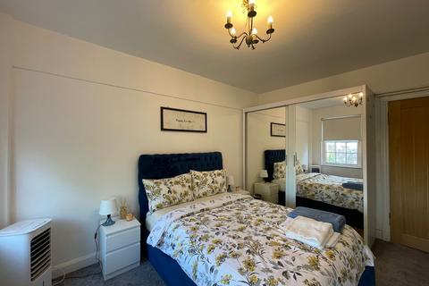 3 bedroom flat to rent, 145 Fulham Road, London SW3