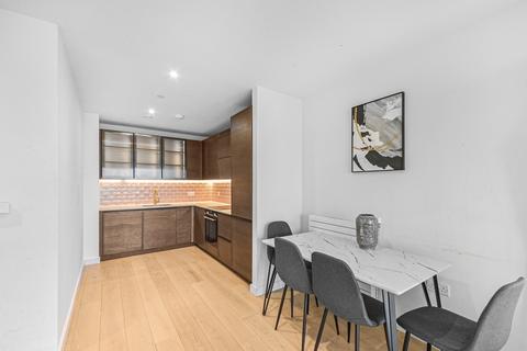 2 bedroom apartment to rent, Royal Crest Ave London E16